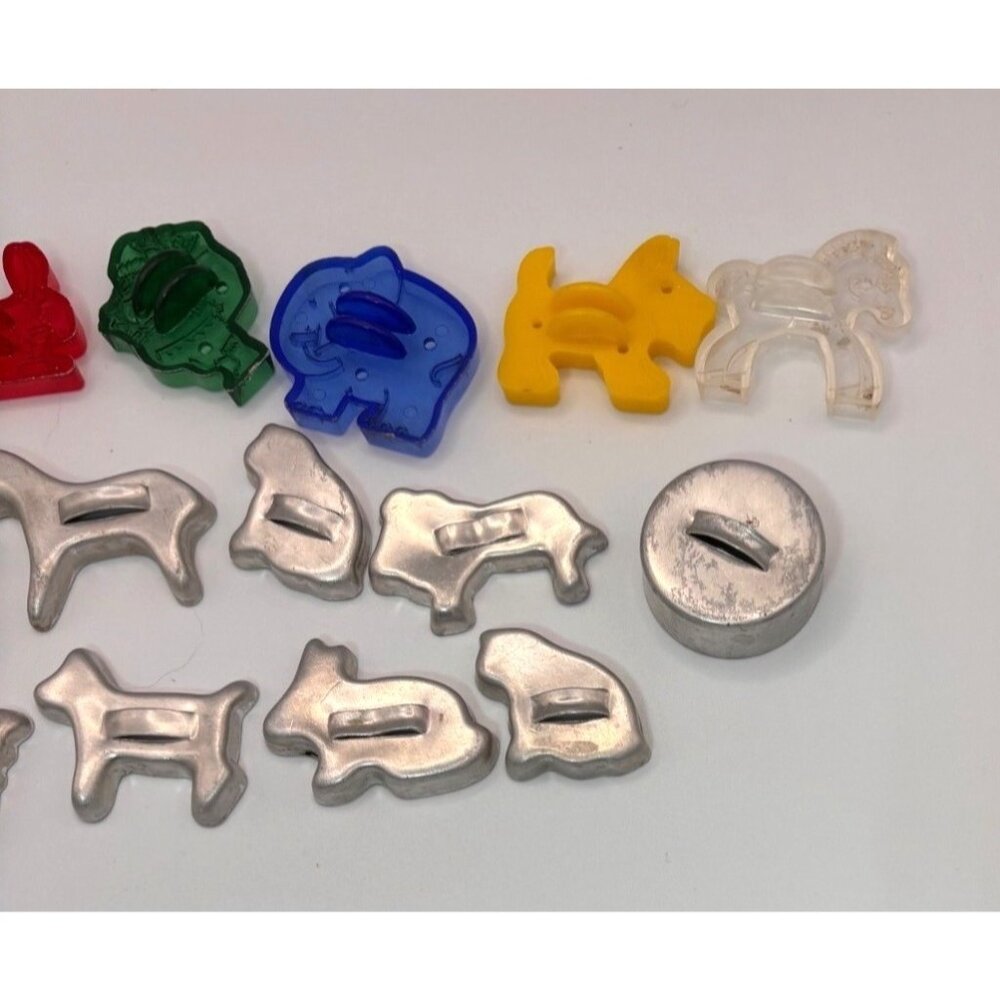 Vintage Miniature Aluminum & Plastic cookie cutters Animals Lot of 17 1.25" - Picture 2 of 3